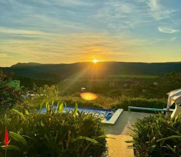 Alto Paraiso de Goias House | Inviting Casa de Maitreya: Pet-Friendly Retreat with Pool