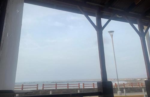Puerto Chicama House | Top-Rated Casa de mamá María: Oceanfront Getaway Awaits