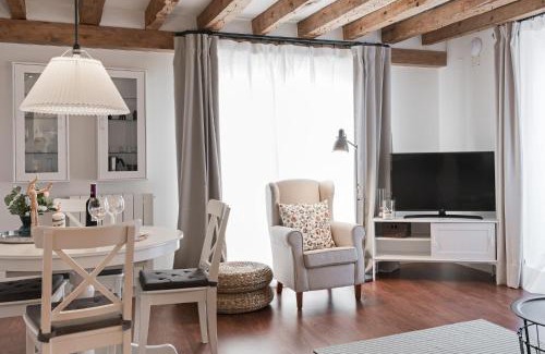 Roa Apartment | Inviting Casa de Mi Abuela Ribera del Duero: 4-Star Retreat