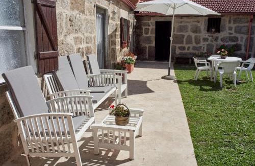 Creciente House | Pet-Friendly Casa de Mila with Ocean View in Pontevedra