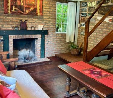 El Calafate House | Family-Friendly Retreat at Casa de Mimbres Awaits You
