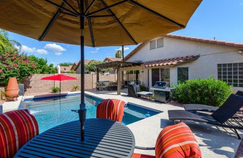 North Scottsdale House | Relax at Casa De Mojave: Family-Friendly with Pool & Breakfast