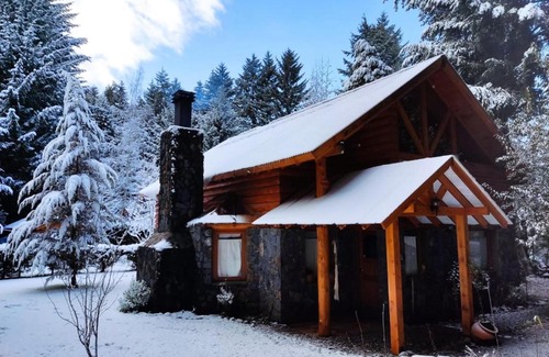Puerto Manzano Ski Chalet | Mountain Retreat Casa de Montaña Rumel: 9.5/10 Rated Stay