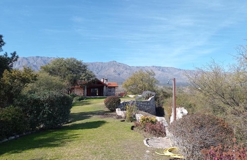 San Javier House | Inviting Casa de montaña: Family-Friendly with Pool