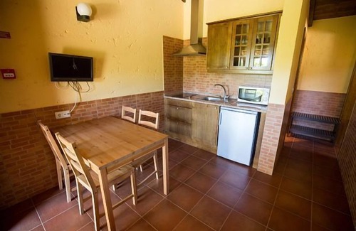 Braganca Cottage | Mountain Retreat for 5 with Pool and Ocean Views