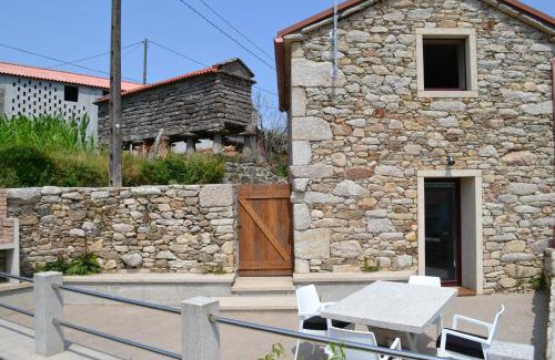 Vimianzo House | Relax at Casa de Moreira: Ocean View & Family-Friendly