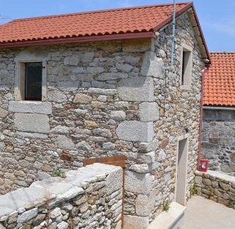 Vimianzo House | Relax at Casa de Moreira: Ocean View & Family-Friendly