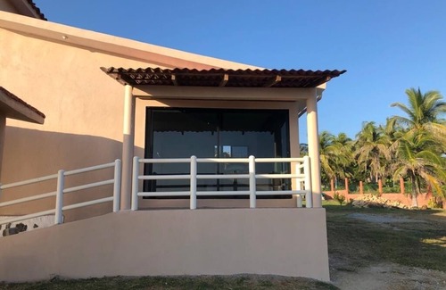 Playa Ventura House | Casa de Cathy: Beachfront Retreat with Family-Friendly Amenities