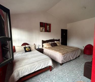 De Guadalupe House | Family-Friendly Getaway at Casa De Liz - Rated 9/10