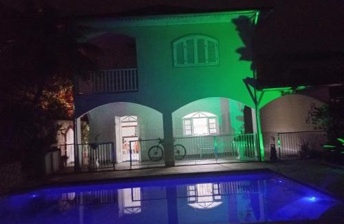 Cachoeiras de Macacu House | Casa de Novela: Family-Friendly Retreat with Pool & Sun