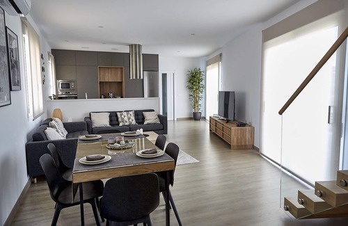 Iznajar House | Newly Built Casa with Breathtaking Views of Andalucía