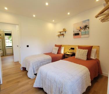 Cabana de Bergantinos House | Discover CASA DE NUNA: 4-Star Child-Friendly Retreat