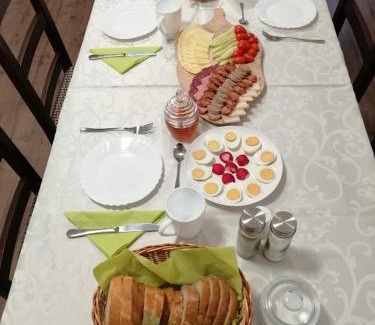 Pauleni-Ciuc House | Guest Rated 10/10: Casa de oaspeți Csomortáni Vendégház