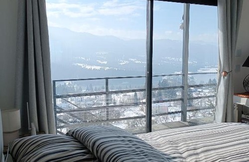 Colibita House | Discover Casa de pe Stâncā: Pet-Friendly Retreat Awaits