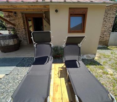 Fraga House | Experience Casa de piedra Barreiriña - Pet Friendly Retreat