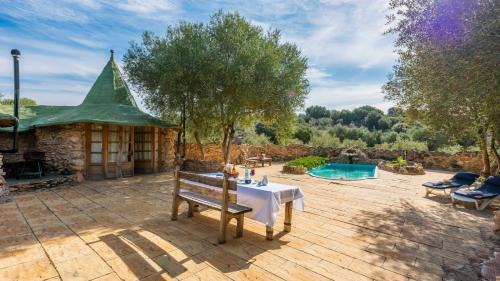 Puente Genil House | Relaxing Retreat at Casa de Piedra, La Laguna de Tiscar