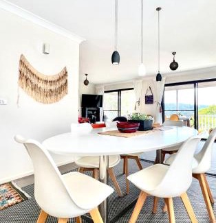 Newport Apartment | Casa de Pina: Oceanfront Apartment Steps from the Beach