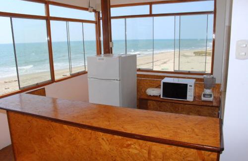 Cardalito House | Pet-Friendly Casa de Playa Alarcon with Private Beach Access