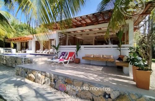 Monitos House | Discover El Laguito Shangai: Pet-Friendly Beachfront Retreat