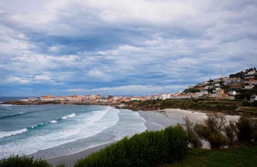 Laracha House | Beachfront Casa de Playa Tabi Caión: Pet-Friendly Retreat