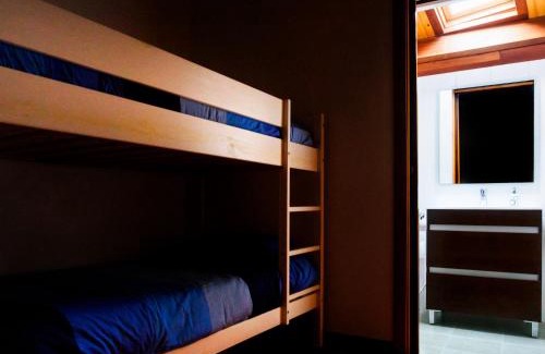 Laracha House | Beachfront Casa de Playa Tabi Caión: Pet-Friendly Retreat