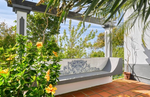 Canhas Cottage | Cozy Casa de Ponte: Exceptional Stay with Spa & Breakfast