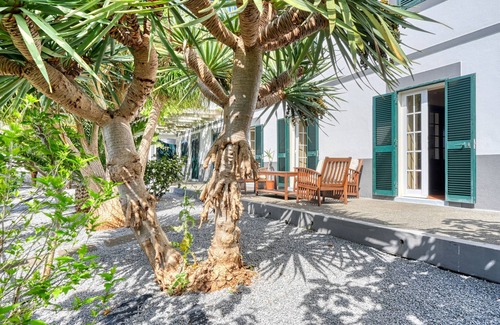 Canhas Cottage | Cozy Casa de Ponte: Exceptional Stay with Spa & Breakfast