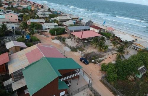 Braganca House | Pet-Friendly Casa de Praia: Family Getaway in Ajuruteua