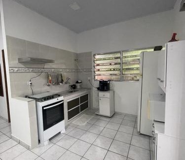 Pedrinhas House | Experience Casa de Praia: Gourmet Area & Pet-Friendly Bliss