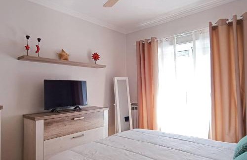 Costa de Caparica Apartment | Oceanfront Bliss at Casa de Praia da Zezinha - 10/10 Rating