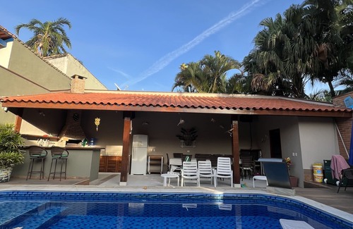 Praia de Barequecaba House | Elegant Coastal Retreat with Heated Pool in Barequeçaba