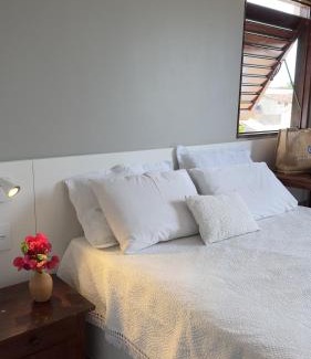 Praia do Frances House | Beachfront Casa de Praia Francês with Pool & Ocean View