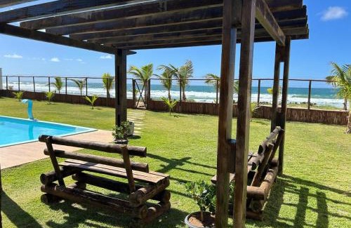 Arembepe Villa | Inviting Casa em Arembepe with Oceanfront Pool Access