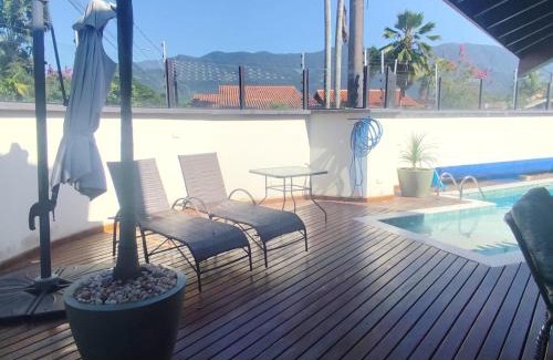 Centro House | Casa de Praia no Capricórnio I em Caraguatatuba SP