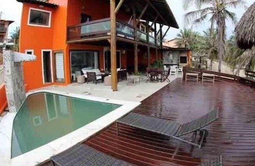 Coqueiro House | Beachfront Bliss: Casa de Praia in Coqueiro, Luis Correia