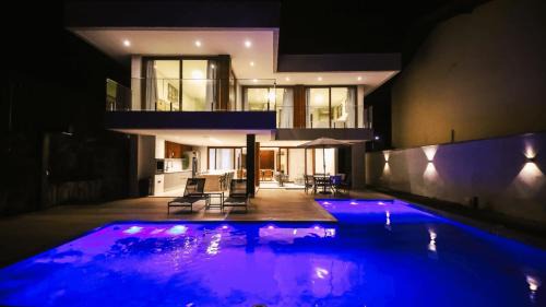 Jenipabu House | Casa de Praia Pé na Areia Frente Mar em Guarajuba