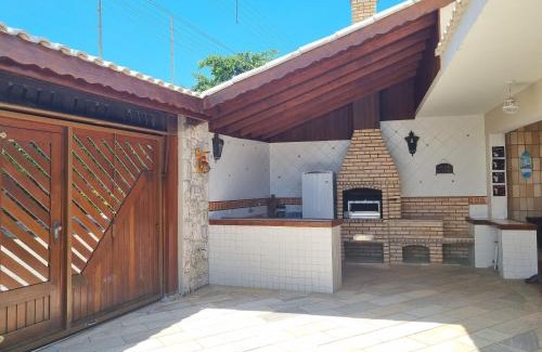 Balneario Florida House | Beachfront Bliss at Casa de Praia Peruibe - 10/10 Rating!