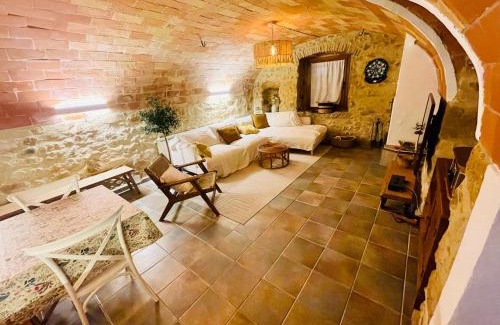 Palamos House | Inviting Casa de Pueblo en Palamós with Family-Friendly Amenities