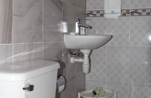 Municipality of Diez de Octubre House | Discover Casa de Renta Vladimir & Yudy: Family-Friendly Retreat