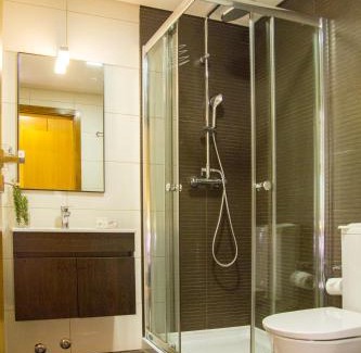 Amares House | Elegant Casa de Romao: Oceanfront Oasis with Pool & Pets