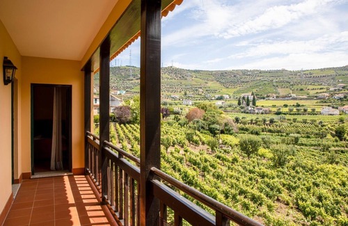 Valdigem House | Discover Casa de São Bernardo with Pool & Family Amenities