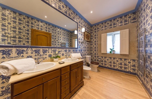 Peso da Regua Bed & Breakfast | Elegant Casa de São Domingos: 4-Star Retreat with Spa & Pool