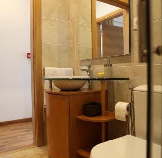 Mortagua House | Experience Casa de Santo Antonio: Oceanfront Bliss & Top Rating