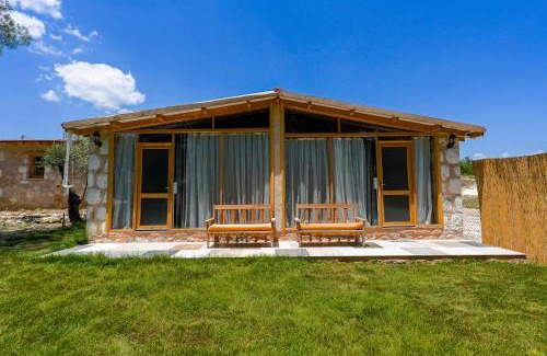 Kas Apartment | Cozy Casa De Sherys: Oceanfront Retreat with Great Amenities