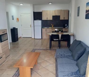 Playa Paraiso Apartment | Casa de Simo: Sun, Relaxation & Family Fun Awaits!