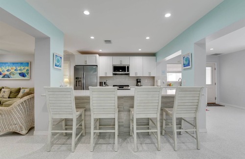 Little Torch Key House | Casa de Sueno: Enjoy Boating, Pool & Family-Friendly Amenities