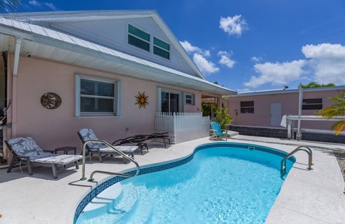 Little Torch Key House | Casa de Sueno: Enjoy Boating, Pool & Family-Friendly Amenities