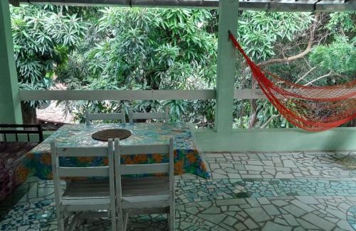 Olinda Historical Center Cabin | Welcoming Casa de Temporada das Mangueiras with Breakfast & Pets