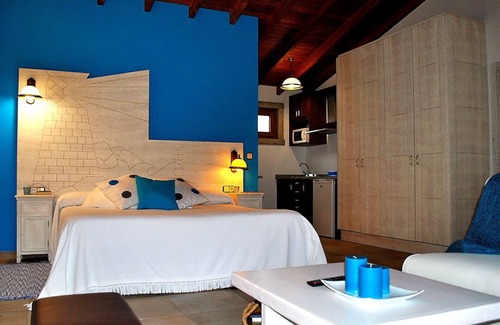 Muxia House | Casa de Trillo: Guest Rated 9.6 with Spa and Family Amenities