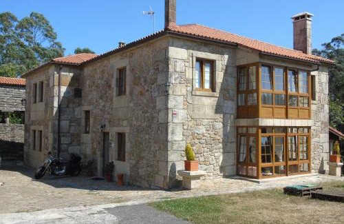Muxia House | Pet-Friendly Casa de Trillo: Rated 9.1/10 with Hot Tub